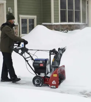 Toro 39915 SnowBlower